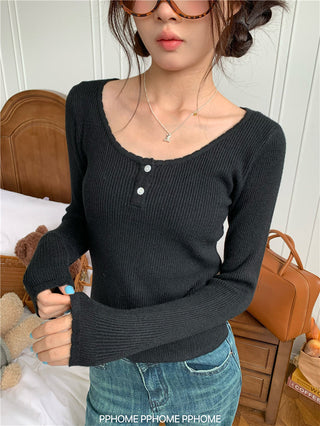 lace U-neck knit top
