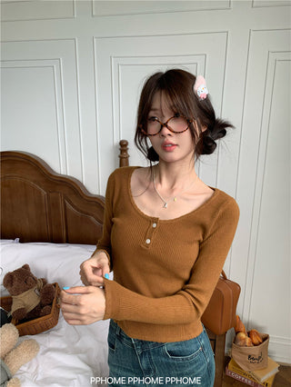 lace U-neck knit top