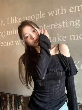 off-shoulder knitted tee