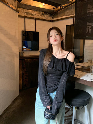 off-shoulder knitted tee