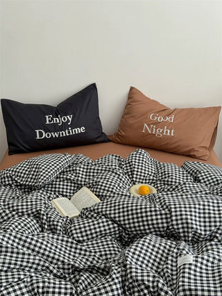 Black and Brown Preppy Gingham Bedding Set