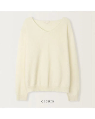 Slim Heart V-Neck Knit