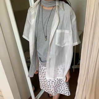 See-through oversized pocket short-sleeve shirt, rainy season look, summer shirt