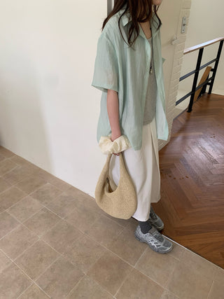 See-through oversized pocket short-sleeve shirt, rainy season look, summer shirt