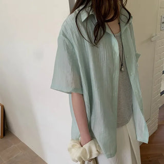 See-through oversized pocket short-sleeve shirt, rainy season look, summer shirt