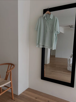 See-through oversized pocket short-sleeve shirt, rainy season look, summer shirt
