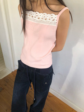 Punched Big Lace Ribbed Sleeveless Layered Strap Sleeveless
