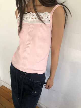 Punched Big Lace Ribbed Sleeveless Layered Strap Sleeveless