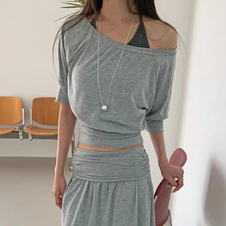Shirred Crop Off-shoulder 3/4 Sleeve T-shirt One-shoulder Elastic T-shirt Casual Vacation Look