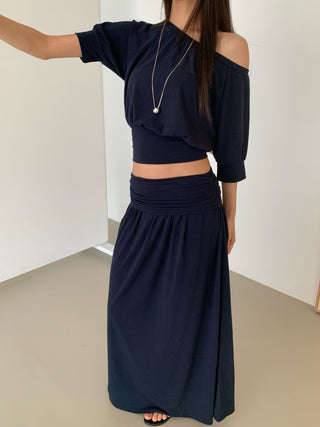 Shirred Crop Off-shoulder 3/4 Sleeve T-shirt One-shoulder Elastic T-shirt Casual Vacation Look