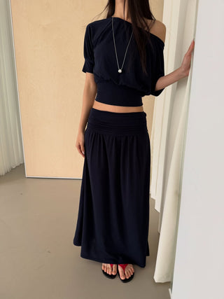 Shirred Crop Off-shoulder 3/4 Sleeve T-shirt One-shoulder Elastic T-shirt Casual Vacation Look