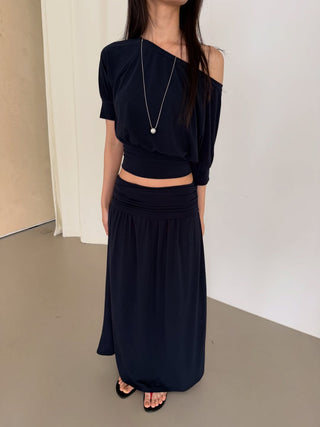 Shirred Crop Off-shoulder 3/4 Sleeve T-shirt One-shoulder Elastic T-shirt Casual Vacation Look
