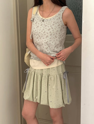 Flower pattern sleeveless top layered floral sleeveless top