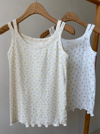 Flower pattern sleeveless top layered floral sleeveless top
