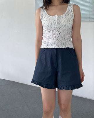 Waffle Flower U-Neck Button Sleeveless Slim Fit T-Shirt