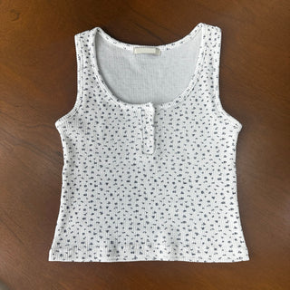 Waffle Flower U-Neck Button Sleeveless Slim Fit T-Shirt