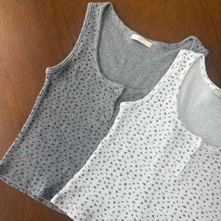 Waffle Flower U-Neck Button Sleeveless Slim Fit T-Shirt