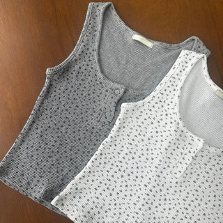 Waffle Flower U-Neck Button Sleeveless Slim Fit T-Shirt