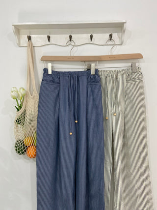 Seersucker pintuck striped Benz pocket pajama pants vacation look