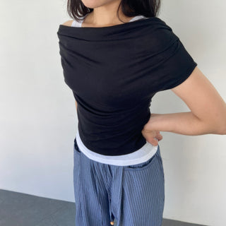 Drape Off-Shoulder Sleeveless Layered Cut-off Stretch Short-Sleeve T-Shirt Delicate Fit