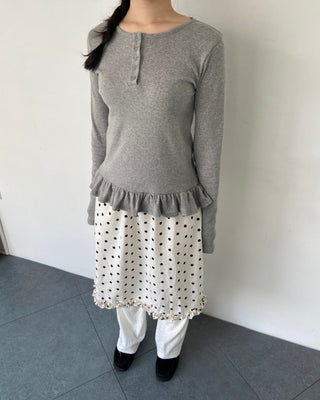 Button Henley neck frill t-shirt layered long sleeves