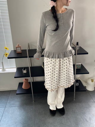 Button Henley neck frill t-shirt layered long sleeves