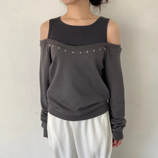 Studded off-shoulder sweatshirt sleeveless layered t-shirt