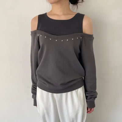 Studded off-shoulder sweatshirt sleeveless layered t-shirt