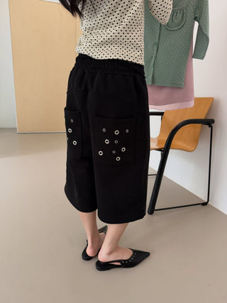 Pocket eyelet Bermuda shorts, terry studded elastic band shorts
