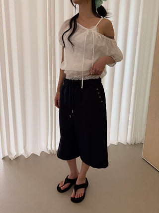 Pocket eyelet Bermuda shorts, terry studded elastic band shorts