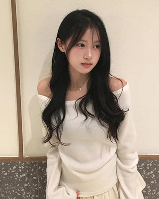 Fleece-lined off-shoulder T-shirt