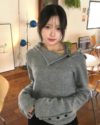Hooded long-sleeve knit