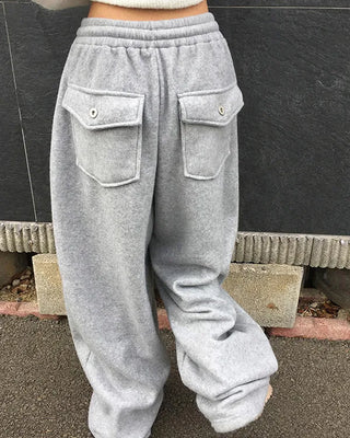 Fleece-lined wide-leg sweatpants with pockets
