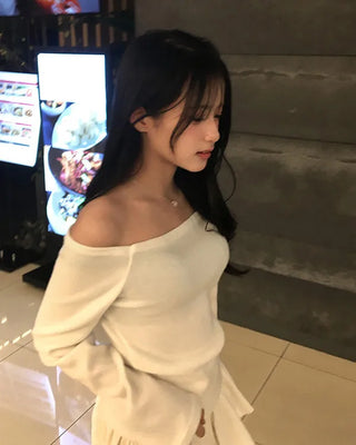Fleece-lined off-shoulder T-shirt