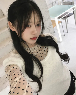 Boa U-neck short-sleeved knit