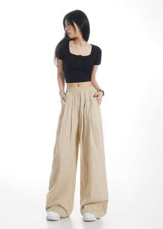 Elastic slim fit crop top