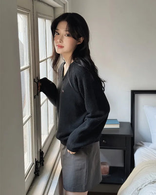 Daily V-neck knit