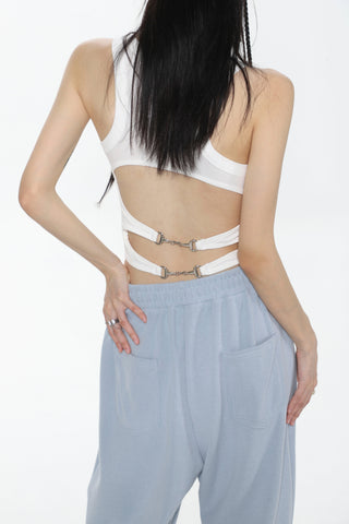 Sleeveless waistcoat with chest pad
