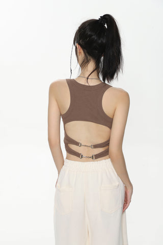 Sleeveless waistcoat with chest pad