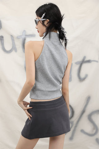 Sleeveless quarter zip vest