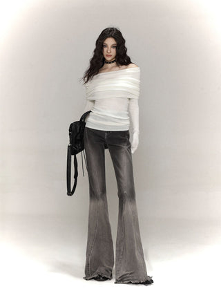 Off-shoulder long-sleeved sweater