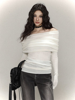 Off-shoulder long-sleeved sweater