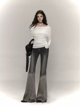 Off-shoulder long-sleeved sweater