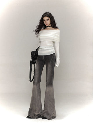 Off-shoulder long-sleeved sweater