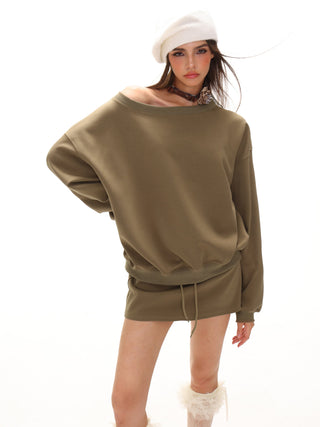 One-shoulder oversize sweatshirt