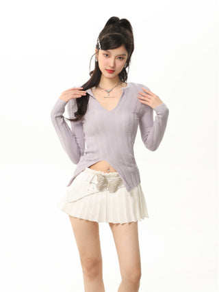 V-neck knit sweater and slim fit wool skirt suit