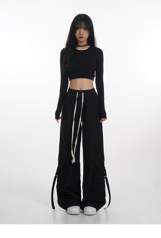 Backless long-sleeved T-shirt with removable chest pad