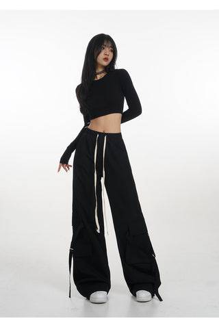 Backless long-sleeved T-shirt with removable chest pad