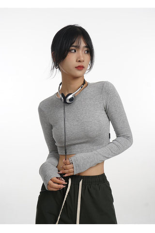 Backless long-sleeved T-shirt with removable chest pad