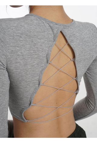 Backless long-sleeved T-shirt with removable chest pad